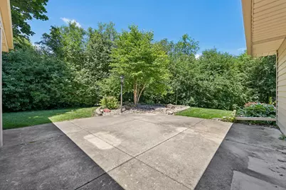 7557  Chapel Hill Ct, Franklin, WI 53132 - Photo 41