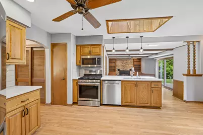 7557  Chapel Hill Ct, Franklin, WI 53132 - Photo 19