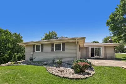 7557  Chapel Hill Ct, Franklin, WI 53132 - Photo 33