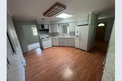 2212 W Parnell Ave, Milwaukee, WI 53221 - Photo 3