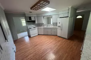 2212 W Parnell Ave, Milwaukee, WI 53221 - Photo 3