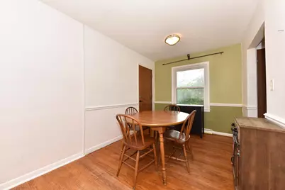 W170N9340  Woodlawn Dr, Menomonee Falls, WI 53051 - Photo 7