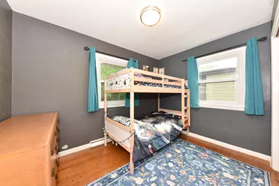 W170N9340  Woodlawn Dr, Menomonee Falls, WI 53051 - Photo 11