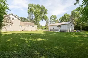 W370S1673 Utica Rd, Ottawa, WI 53118 - Photo 13