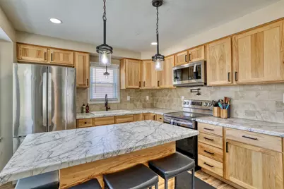 420  Scott Ave, Waukesha, WI 53186 - Photo 9