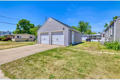 420  Scott Ave, Waukesha, WI 53186 - Photo 31