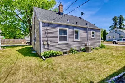 420  Scott Ave, Waukesha, WI 53186 - Photo 33