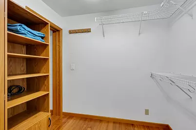2311 W Kenboern Dr, Glendale, WI 53209 - Photo 39