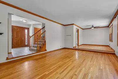 2311 W Kenboern Dr, Glendale, WI 53209 - Photo 29