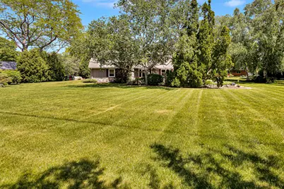 2311 W Kenboern Dr, Glendale, WI 53209 - Photo 9