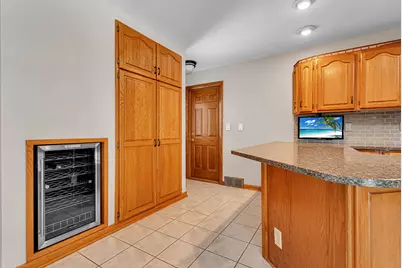 2311 W Kenboern Dr, Glendale, WI 53209 - Photo 21