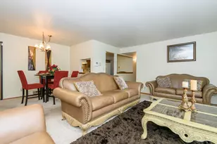 W177N9769 Riversbend Circle, Germantown, WI 53022 - Photo 5