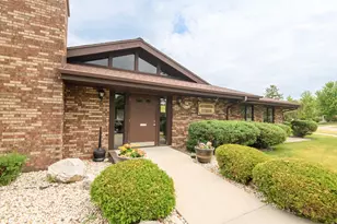 W177N9769 Riversbend Circle, Germantown, WI 53022 - Photo 29