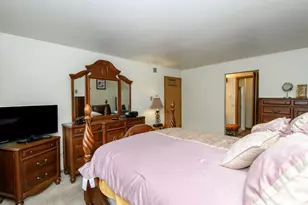 W177N9769 Riversbend Circle, Germantown, WI 53022 - Photo 15