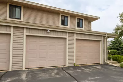 W177N9769  Riversbend Cir, Germantown, WI 53022 - Photo 23