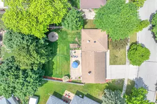215 E Beutel Rd, Port Washington, WI 53074 - Photo 29