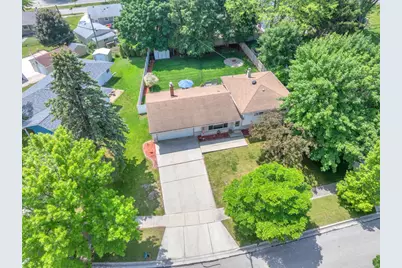215 E Beutel Rd, Port Washington, WI 53074 - Photo 27