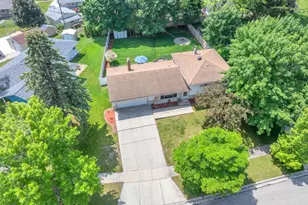215 E Beutel Rd, Port Washington, WI 53074 - Photo 27