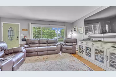 215 E Beutel Rd, Port Washington, WI 53074 - Photo 3