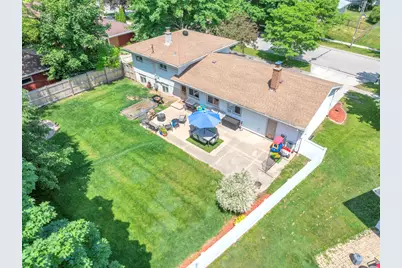 215 E Beutel Rd, Port Washington, WI 53074 - Photo 23