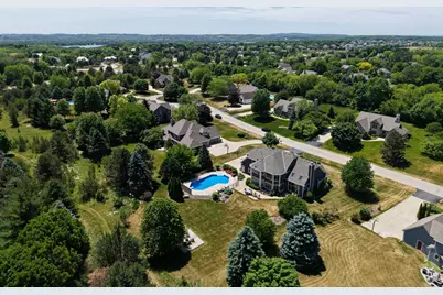W289N3752  Huntsman Ct, Delafield, WI 53072 - Photo 51