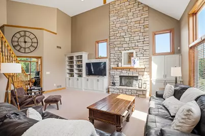 W289N3752  Huntsman Ct, Delafield, WI 53072 - Photo 17