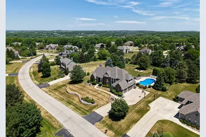 W289N3752  Huntsman Ct, Delafield, WI 53072 - Photo 7