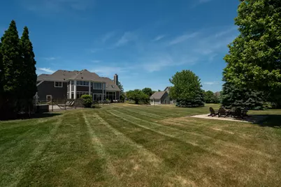W289N3752  Huntsman Ct, Delafield, WI 53072 - Photo 81