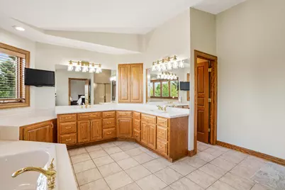 W289N3752  Huntsman Ct, Delafield, WI 53072 - Photo 37