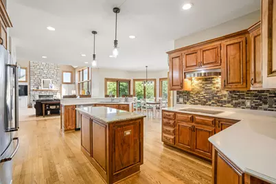 W289N3752  Huntsman Ct, Delafield, WI 53072 - Photo 11