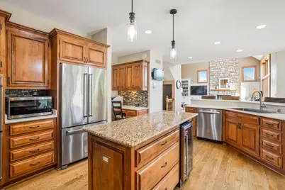 W289N3752  Huntsman Ct, Delafield, WI 53072 - Photo 13