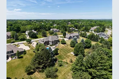 W289N3752  Huntsman Ct, Delafield, WI 53072 - Photo 69