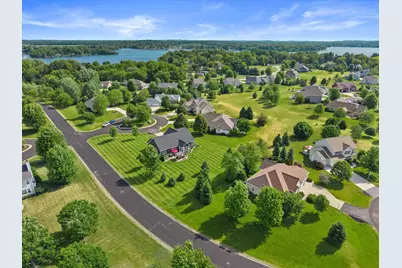 W349N5830  Sunflower Ct, Lac La Belle, WI 53066 - Photo 49