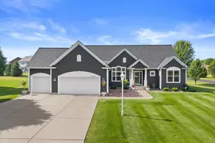 W349N5830 Sunflower Ct, Lac La Belle, WI 53066 - Photo 43