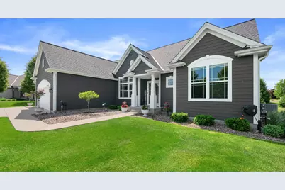 W349N5830  Sunflower Ct, Lac La Belle, WI 53066 - Photo 3