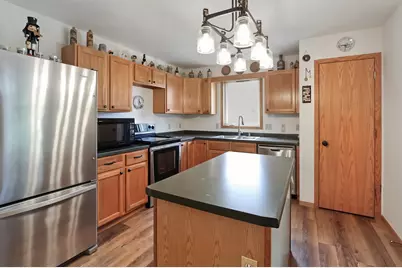 1551  Woodruff Way, Hartford, WI 53027 - Photo 7