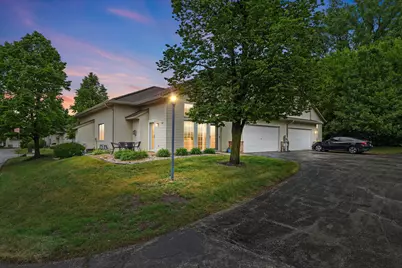 2419  Fox River Pkwy #A, Waukesha, WI 53189 - Photo 7