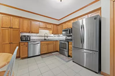 2419  Fox River Pkwy #A, Waukesha, WI 53189 - Photo 31