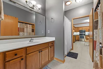 2419  Fox River Pkwy #A, Waukesha, WI 53189 - Photo 35