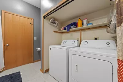 2419  Fox River Pkwy #A, Waukesha, WI 53189 - Photo 37