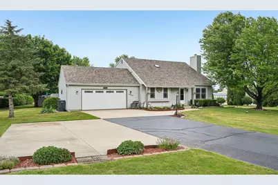 W276S9060  Hidden Lakes Dr, Vernon, WI 53149 - Photo 1
