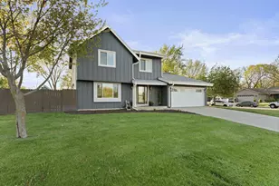 10541 S McGraw Dr, Oak Creek, WI 53154 - Photo 29
