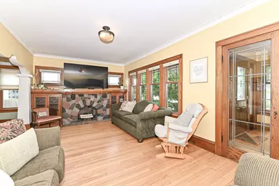 2320 N 62nd St, Wauwatosa, WI 53213 - Photo 7