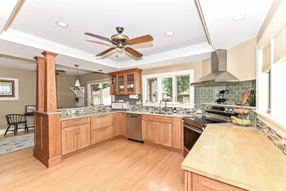 2320 N 62nd St, Wauwatosa, WI 53213 - Photo 13
