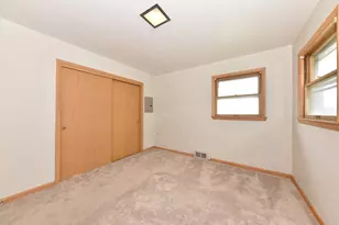 4678 N 84th St, Milwaukee, WI 53225 - Photo 7