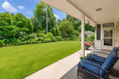 2518 N Harding Blvd, Wauwatosa, WI 53226 - Photo 33