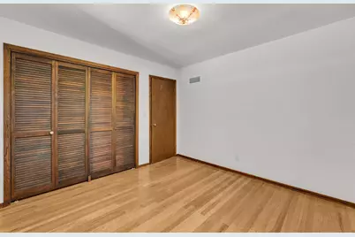 3011  Bruce Dr, Racine, WI 53404 - Photo 31