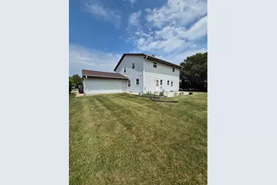 9145 W Allerton Ave #9147, Greenfield, WI 53228 - Photo 5