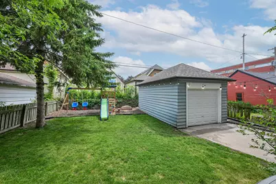 4030 N Larkin St, Shorewood, WI 53211 - Photo 29