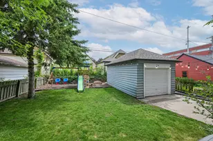 4030 N Larkin St, Shorewood, WI 53211 - Photo 29